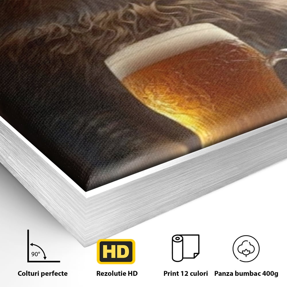 Detaliu al suprafetei: tablou canvas cu motan pufos si halba de bere, in rama de aluminiu argintiu
